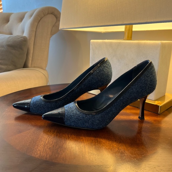 Manolo Blahnik Navy Blue Heels. - Picture 1 of 8